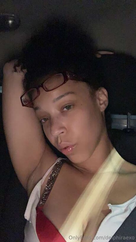 Delphiraexo perfect pornstar photos