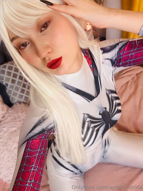 Ayumi Hirota nude model pictures