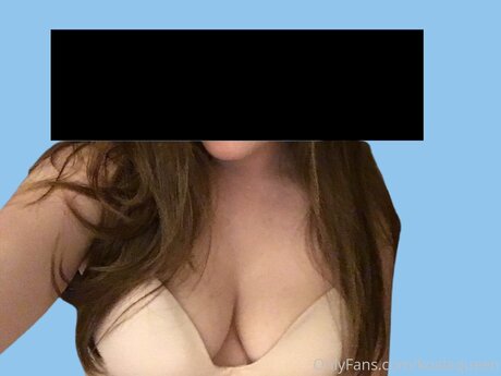 Koalaqueen adult model image