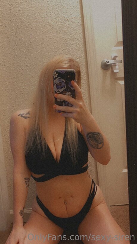 Sexy Siren pretty pornstar gallery