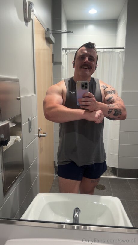 Swoleli model naked galleries