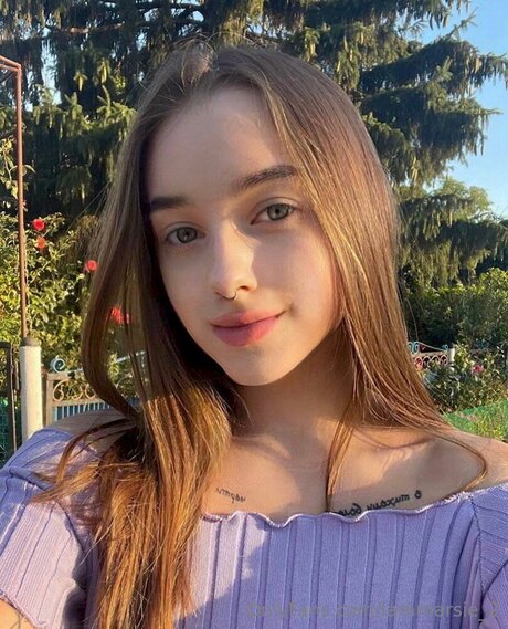 Iammarsie 2 pornstar sex photo