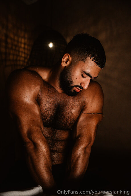 Yourpersianking naked model pic