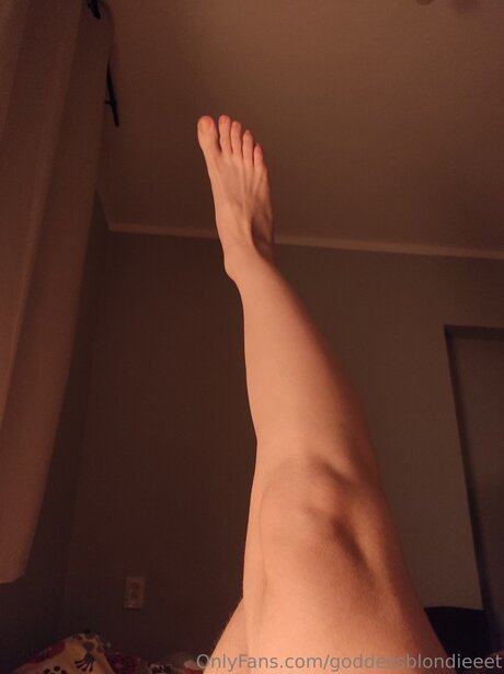 Goddessblondiefeet beautiful star archive