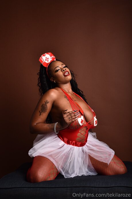 Tekilaroze nudes model galleries