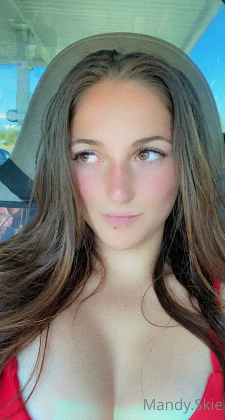 Mandy Skie star nude pic