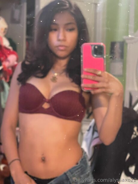 Alyssaxo22 model beautiful photos