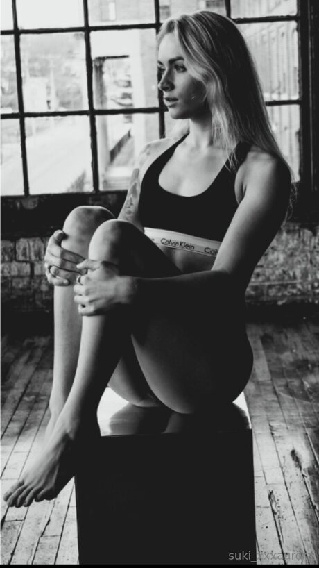 Suki Xxxaurora model hd photos