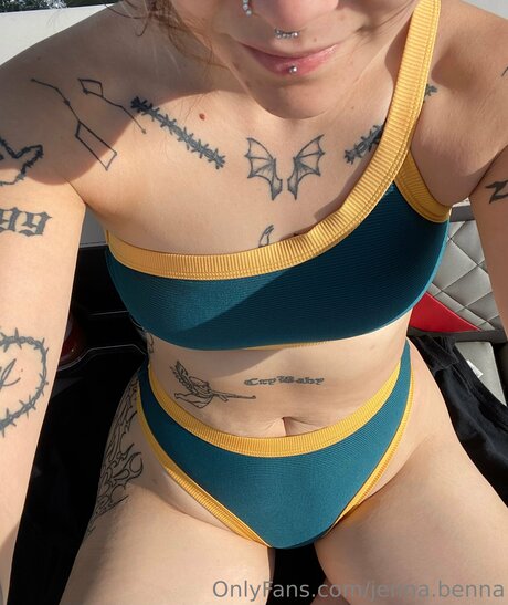 Jenna Benna model xxx photo