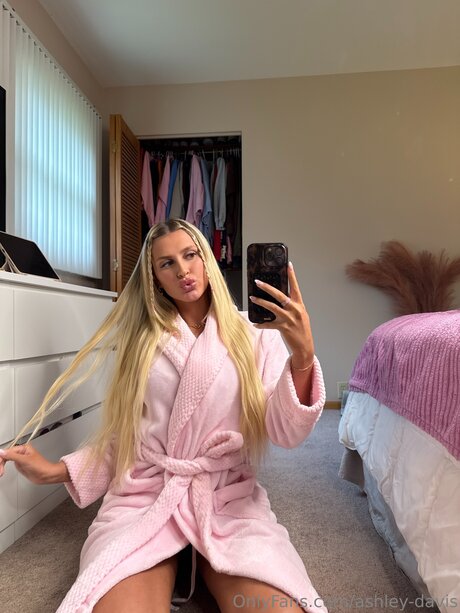 Ashley Davis model exclusive archive