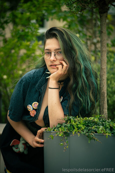 Poilsdesorcier Efree high quality model images