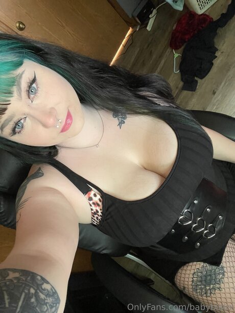 Maddisonlovesof pornstar sexy pics