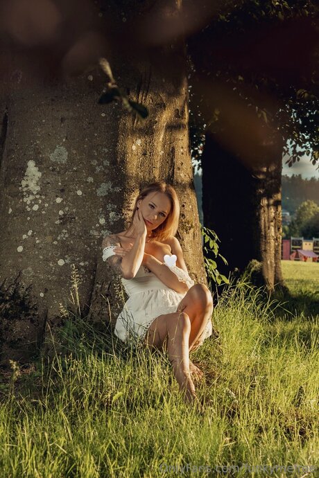 Funkymefree model nudes pic