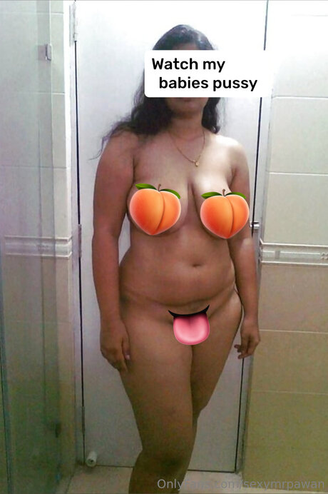 lesbian fingering onlyfans beautiful nude img