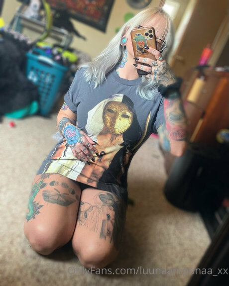 Luunaamoonaa Xx nudes model photo