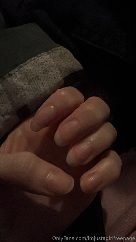 Imjustagirlfreepage free model photos