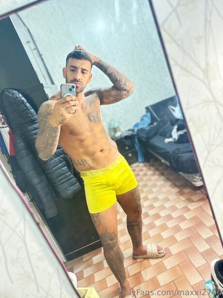 Maxxi2704 pornstar hot img