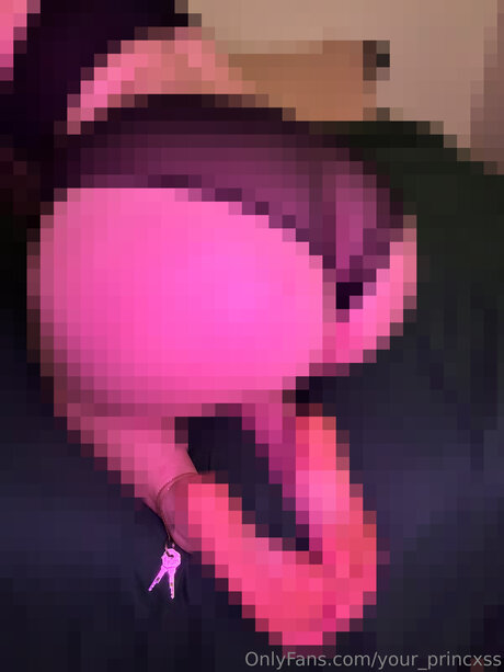 Yourprincxss pornographic model img