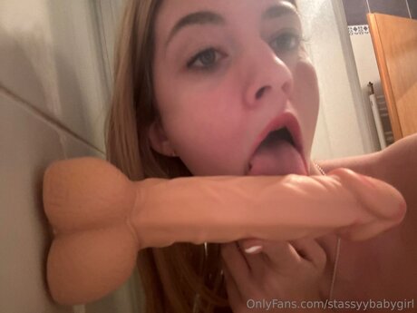 Stasybabygirl top model photo