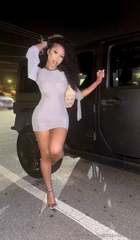 Lightskinkimmm pornstar erotic galleries