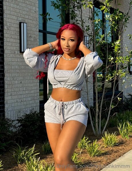 Lightskinkimmm pornstar erotic picture