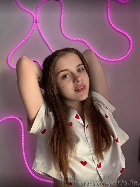 Mollyy Lucky Fox beautiful actress photos