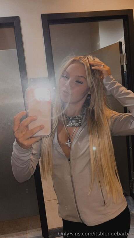 Itsblondebarbie nudes star images