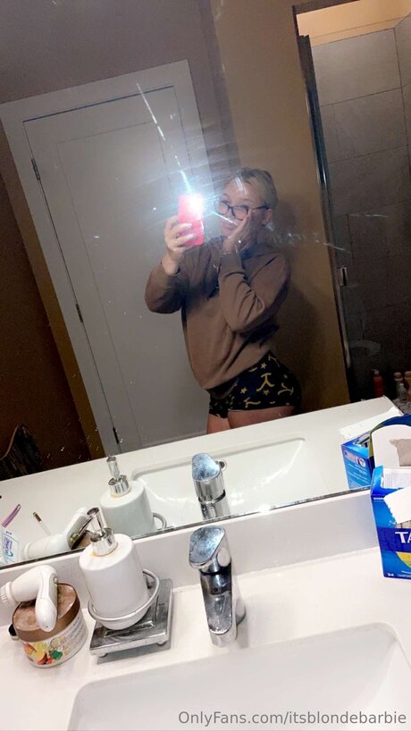 Itsblondebarbie best model photo