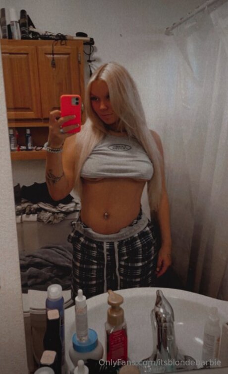 Itsblondebarbie pretty actress archive