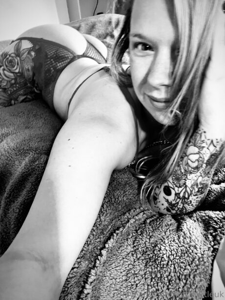 Lottie Rose Free nice actress pics