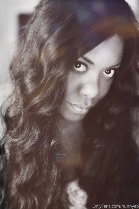 Hunnyeb pornstar high quality image