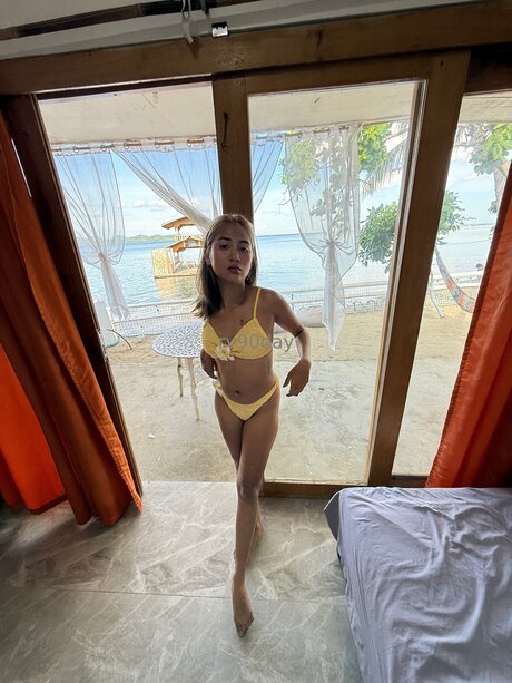 Rv90day nudes model pictures