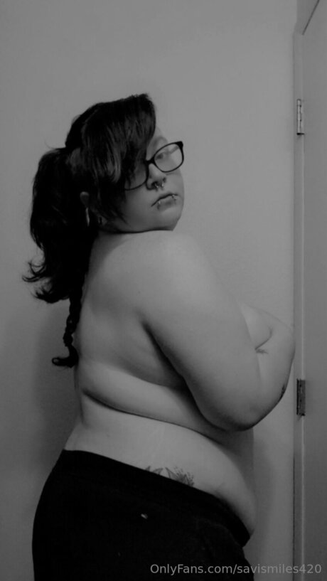 Savismiles420 hot pornstar photo