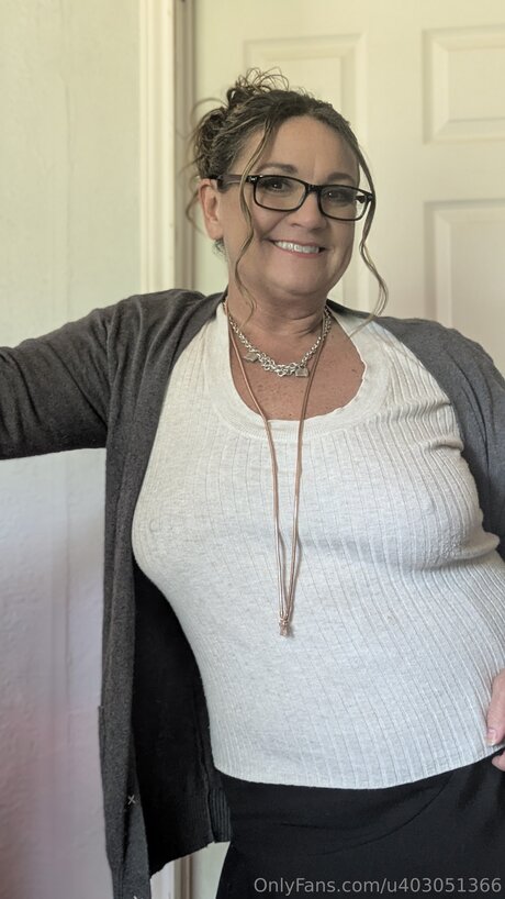 Brandy Raines model hd img