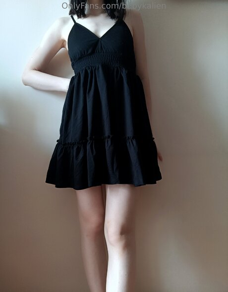 Babykalien model adult picture