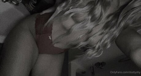 Sluttyshy hd pornstar pic