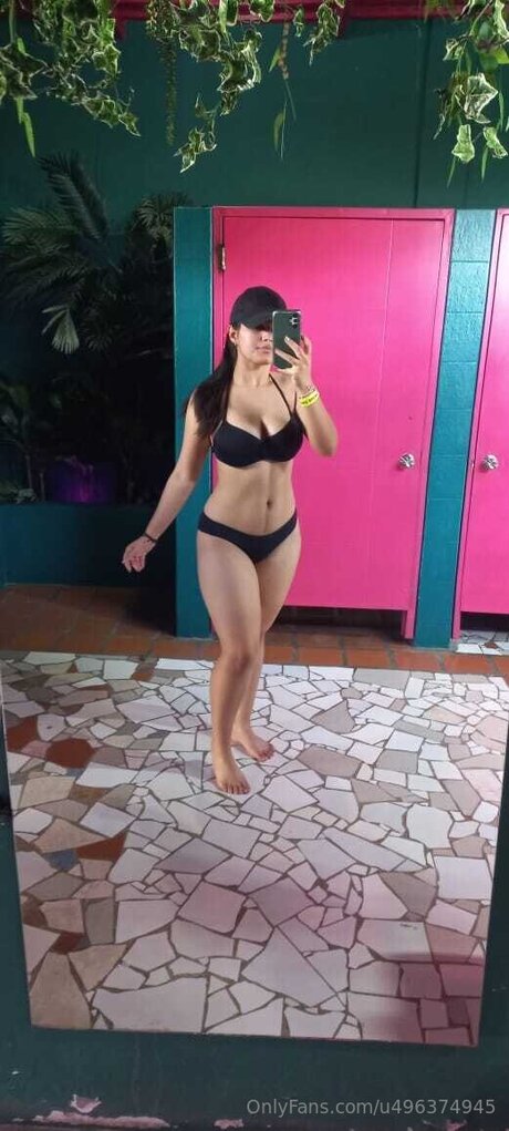 U496374945 porn actress photo