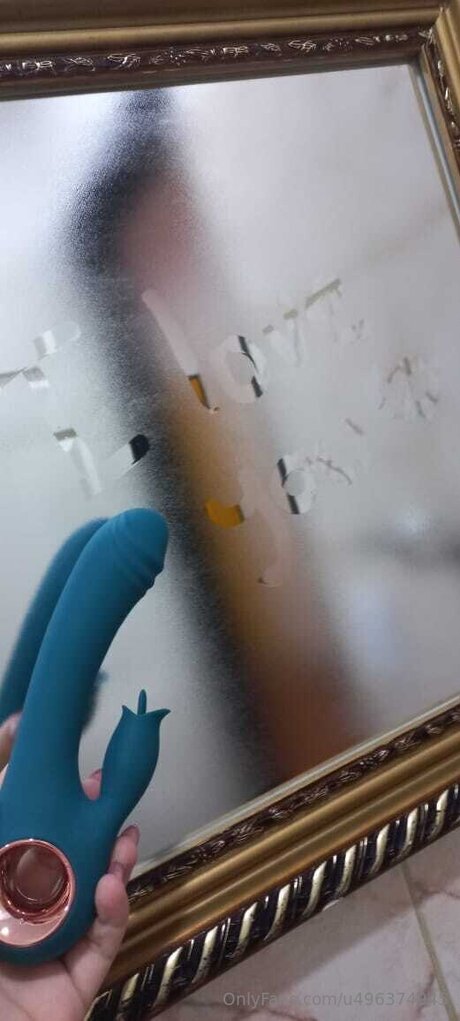 U496374945 art actress image