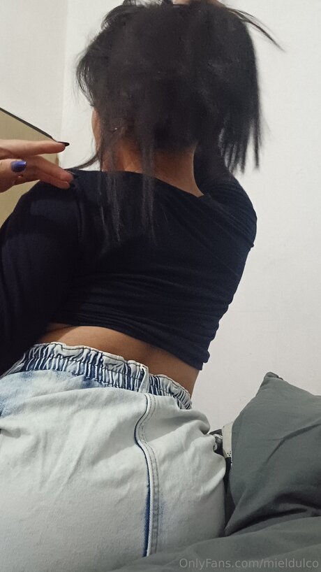 Mieldulco nude model photo