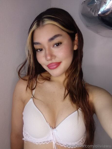 Oliviawu model perfect galleries