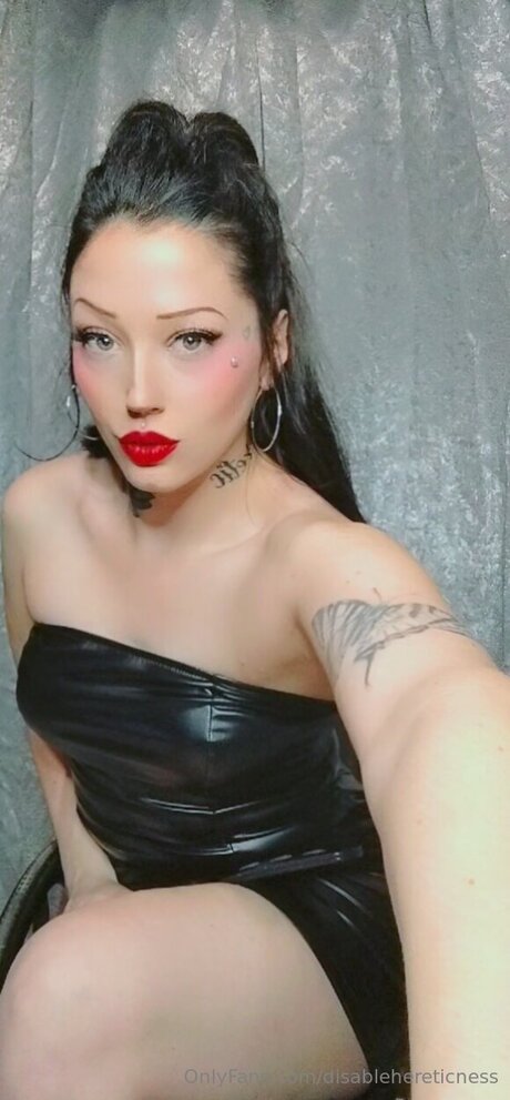 Disablehereticness pretty actress photo