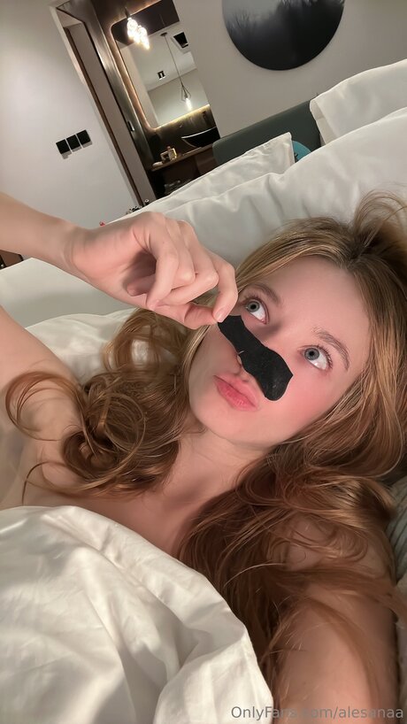 Alesanaa art actress images