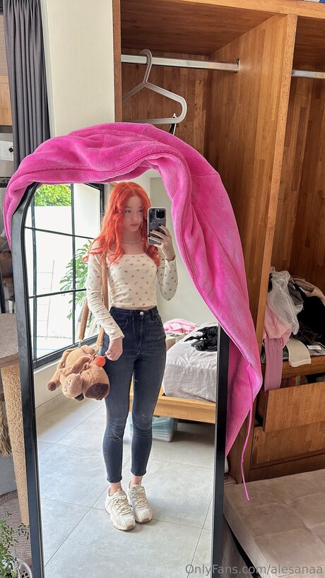 Alesanaa star xxx gallery