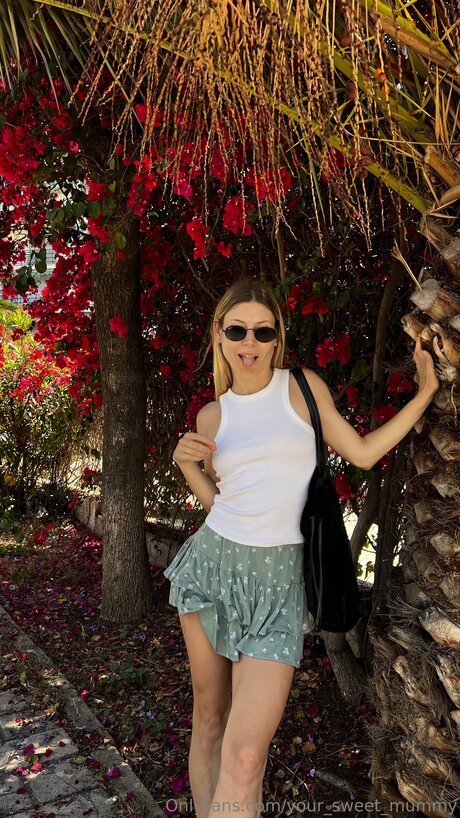 Your Sweet Mummy perfect star pictures