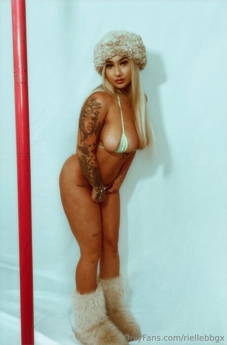 Riellebbgx pornographic star image