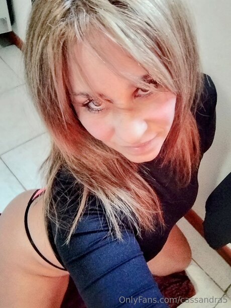 Cassandra5 exclusive star img