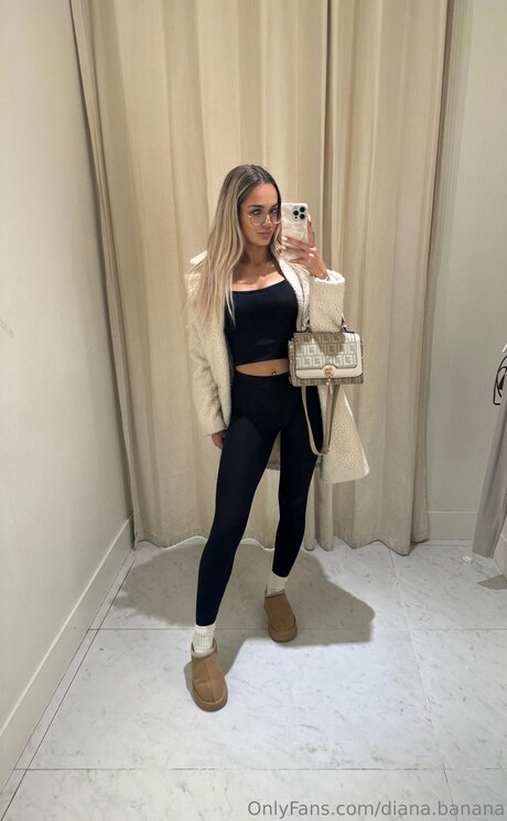 Diana Banana exclusive star picture