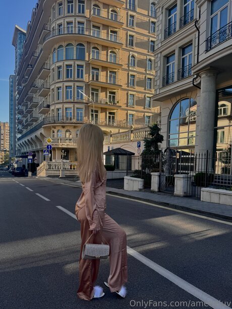 Amelieeluv pretty actress photos