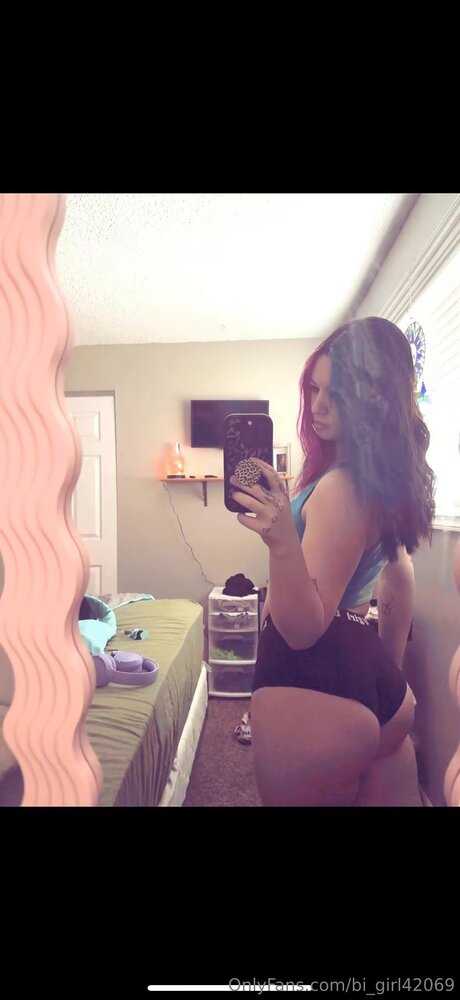 Bi Girl42069 star hd pics