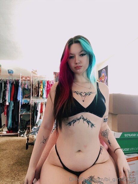 Bi Girl42069 nude pornstar image